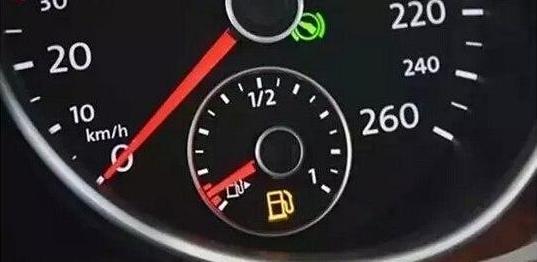 在高速公路上没油了会受罚吗_高速路上车没油了_高速油车路没上去扣分吗